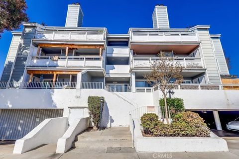 Tiny photo for 3401 E Wilton St #306, Long Beach, CA 90804 (MLS # PW25247331)