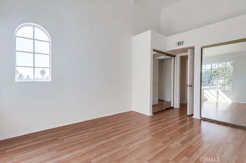 Tiny photo for 3401 E Wilton St #306, Long Beach, CA 90804 (MLS # PW25247331)