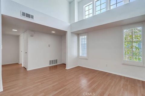 Tiny photo for 3401 E Wilton St #306, Long Beach, CA 90804 (MLS # PW25247331)