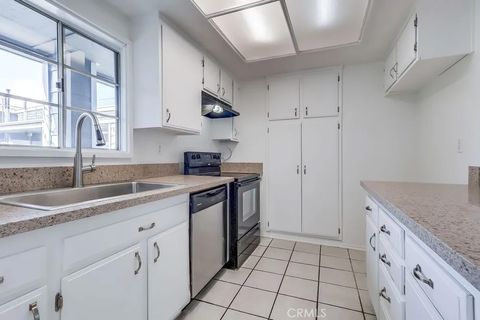 Tiny photo for 3401 E Wilton St #306, Long Beach, CA 90804 (MLS # PW25247331)