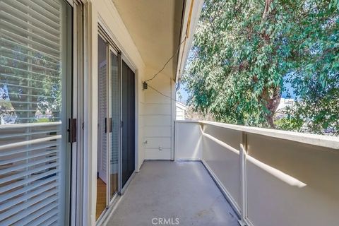 Tiny photo for 3401 E Wilton St #306, Long Beach, CA 90804 (MLS # PW25247331)