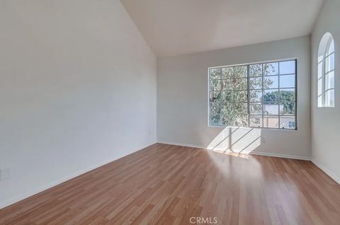 Tiny photo for 3401 E Wilton St #306, Long Beach, CA 90804 (MLS # PW25247331)