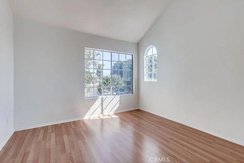 Tiny photo for 3401 E Wilton St #306, Long Beach, CA 90804 (MLS # PW25247331)