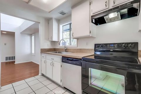 Tiny photo for 3401 E Wilton St #306, Long Beach, CA 90804 (MLS # PW25247331)