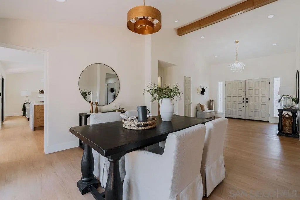 1451 Ventana Dr