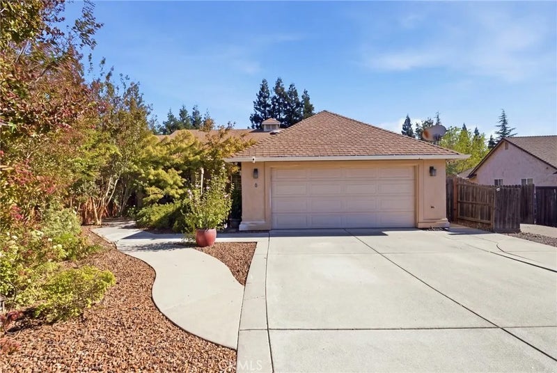 8 Shearwater Court