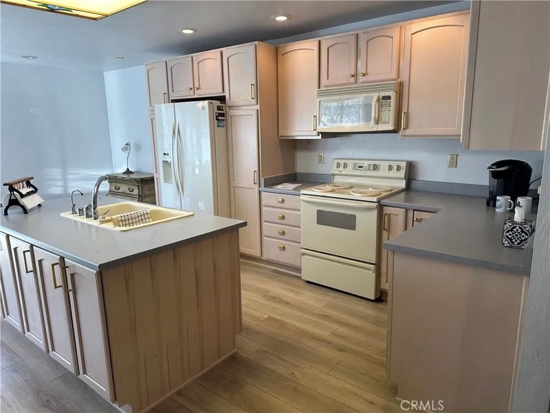 12945 Lakeland