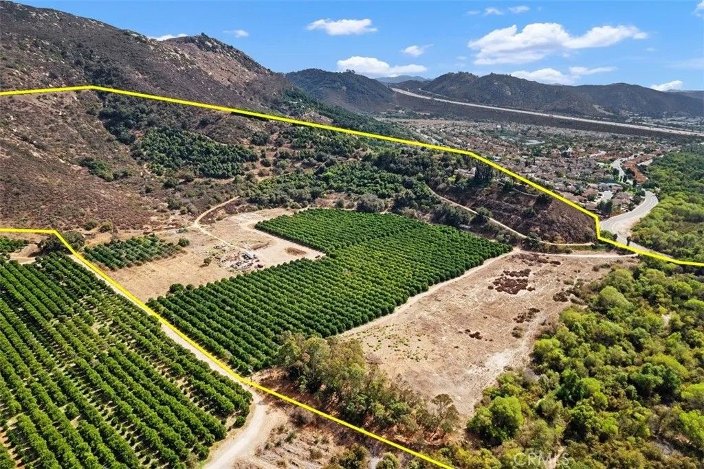 Photo of 3264 Shearer Crossing, Fallbrook, CA 92028 (MLS # ND25222032)