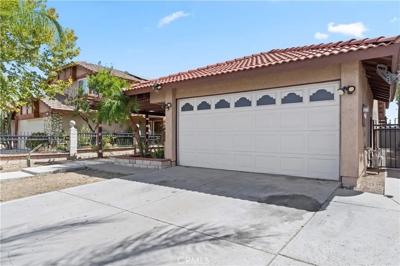 1529 Apple Creek