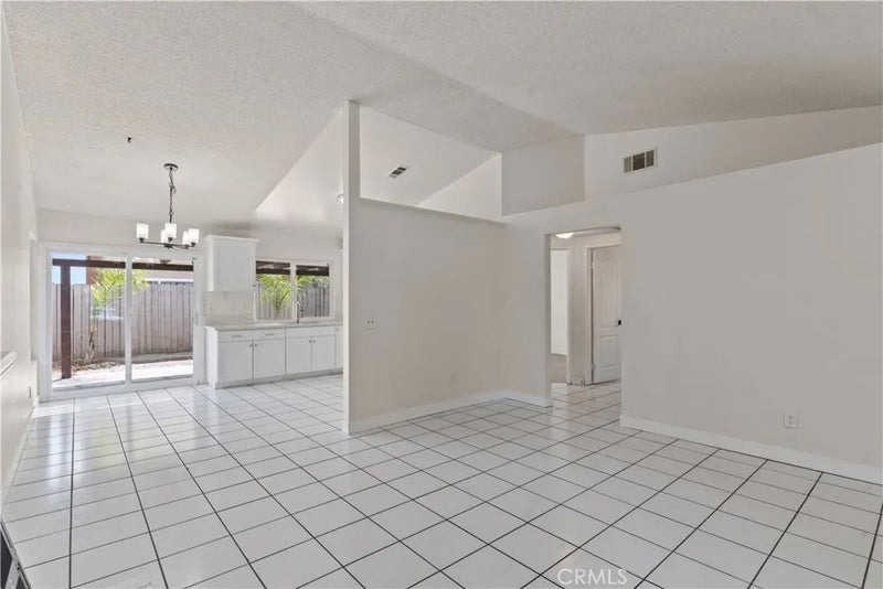 1529 Apple Creek