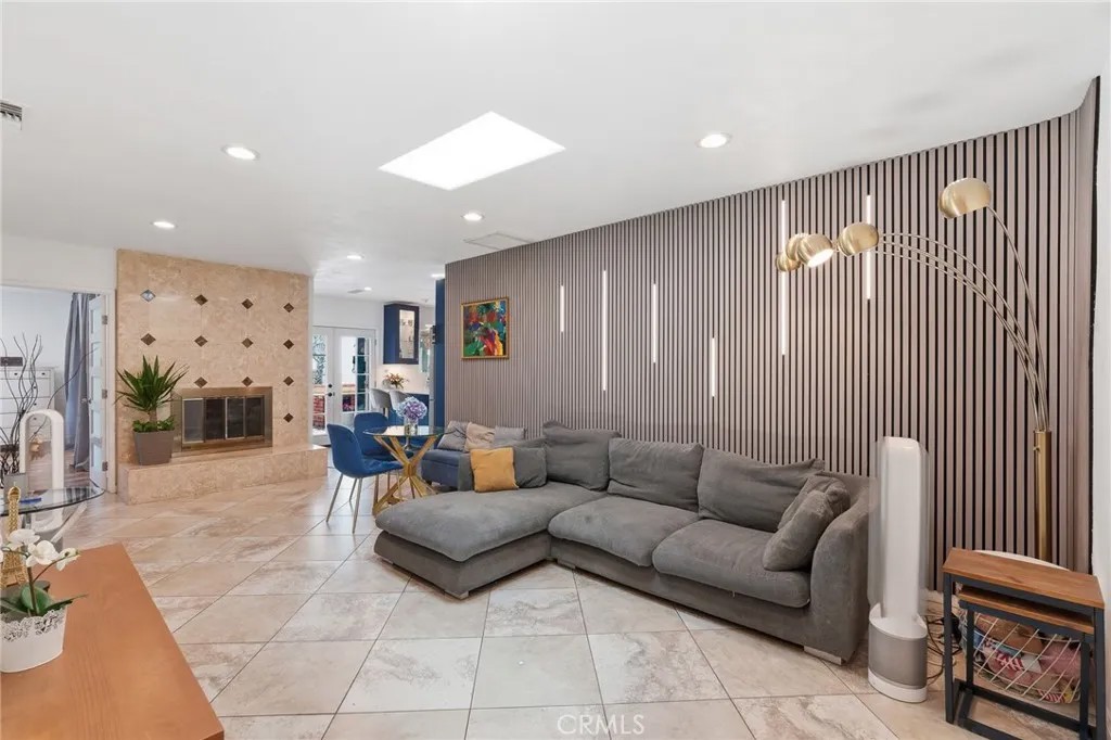 7312 Caldus Avenue