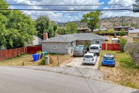 Photo of 9747 Lakeview Rd, Lakeside, CA 92040 (MLS # PTP2603198)