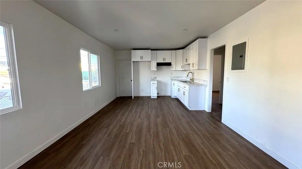 Photo of 158 E 85th St, Los Angeles, CA 90003 (MLS # MB26064286)