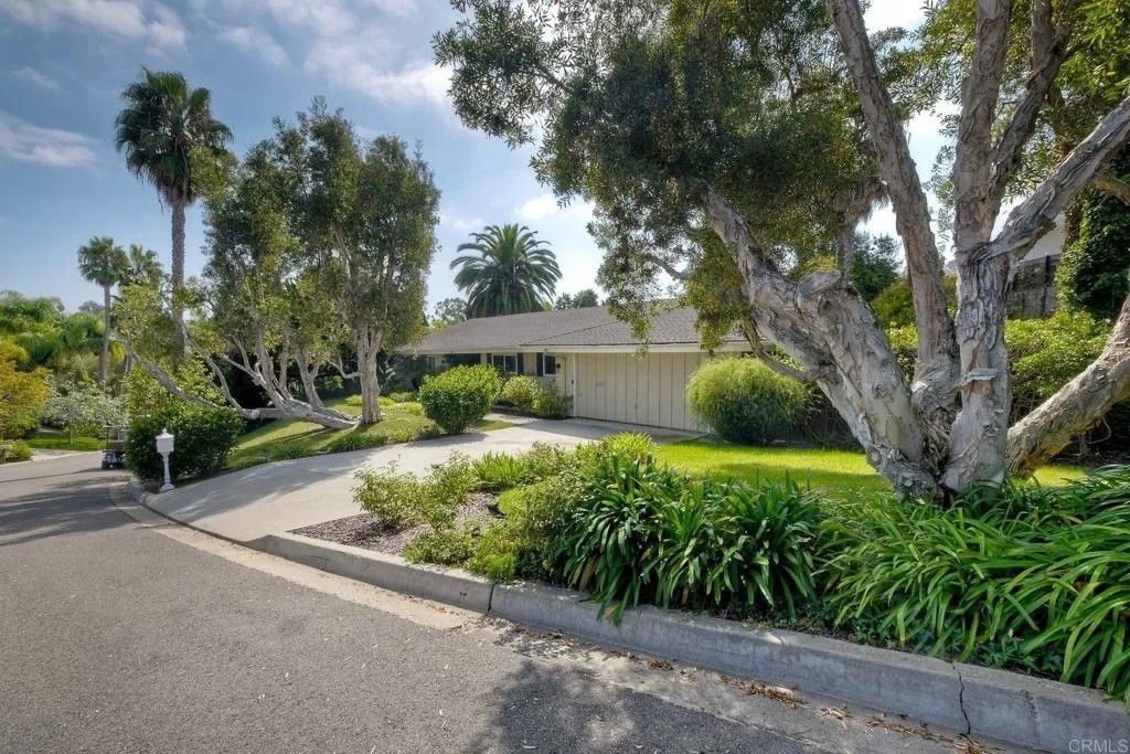 Photo of 2017 Caracol Ct, Carlsbad, CA 92009 (MLS # NDP2509865)