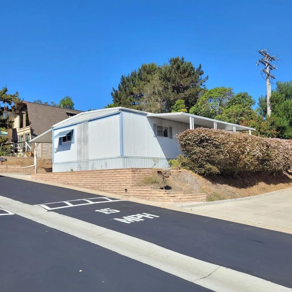 444 N El Camino Real 140