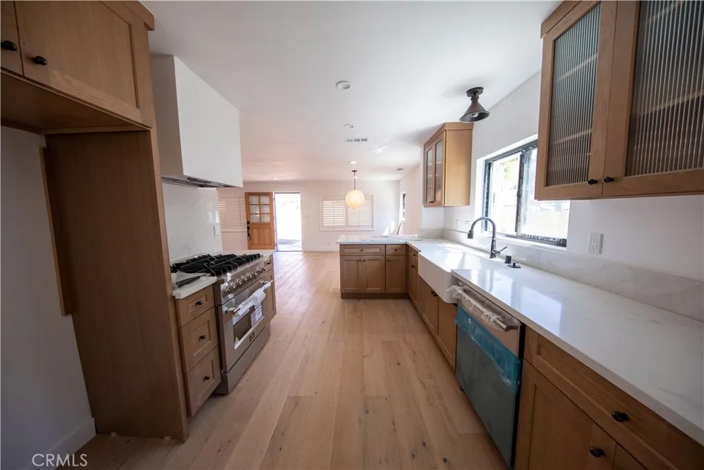 600 E Sierra Madre
