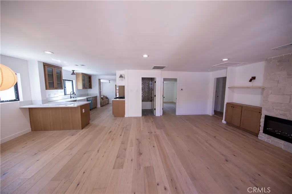 600 E Sierra Madre