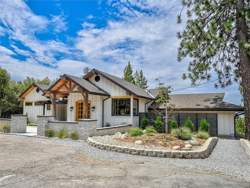51291 Buckskin Lane
