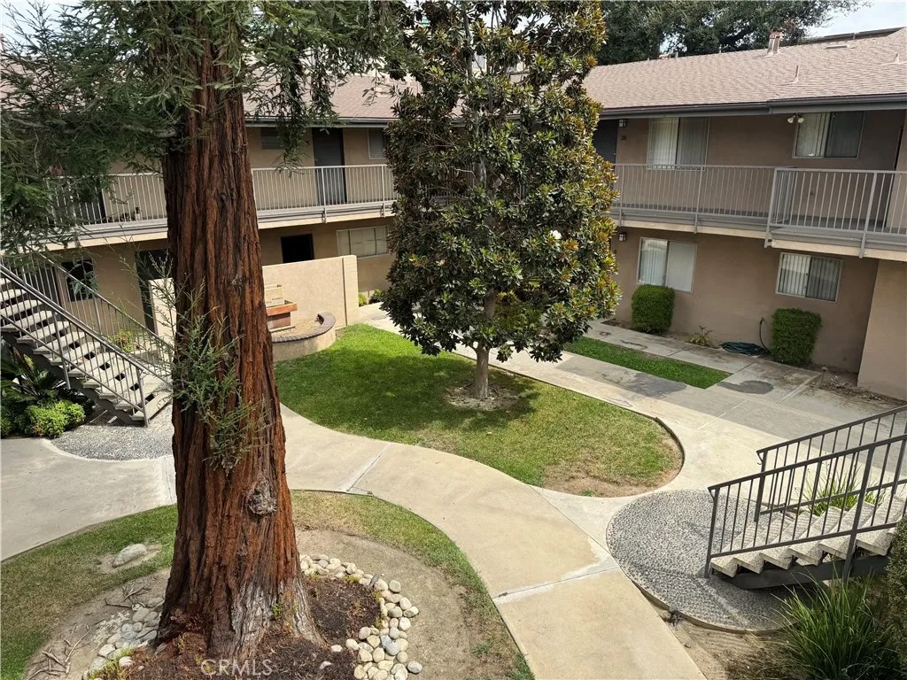 401 E Live Oak Street