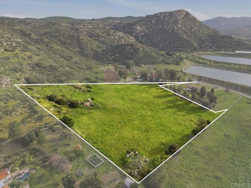 0 Vicente Meadows