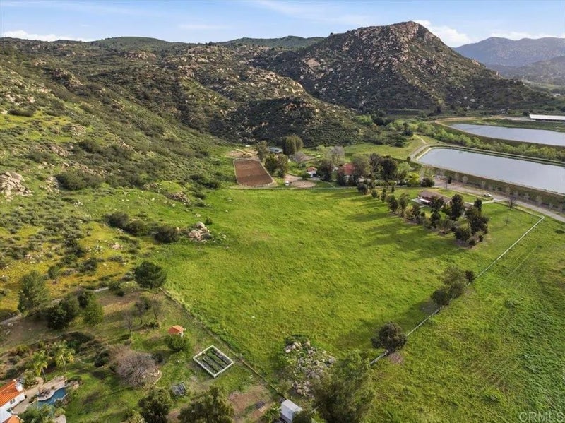 0 Vicente Meadows