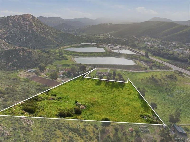 0 Vicente Meadows