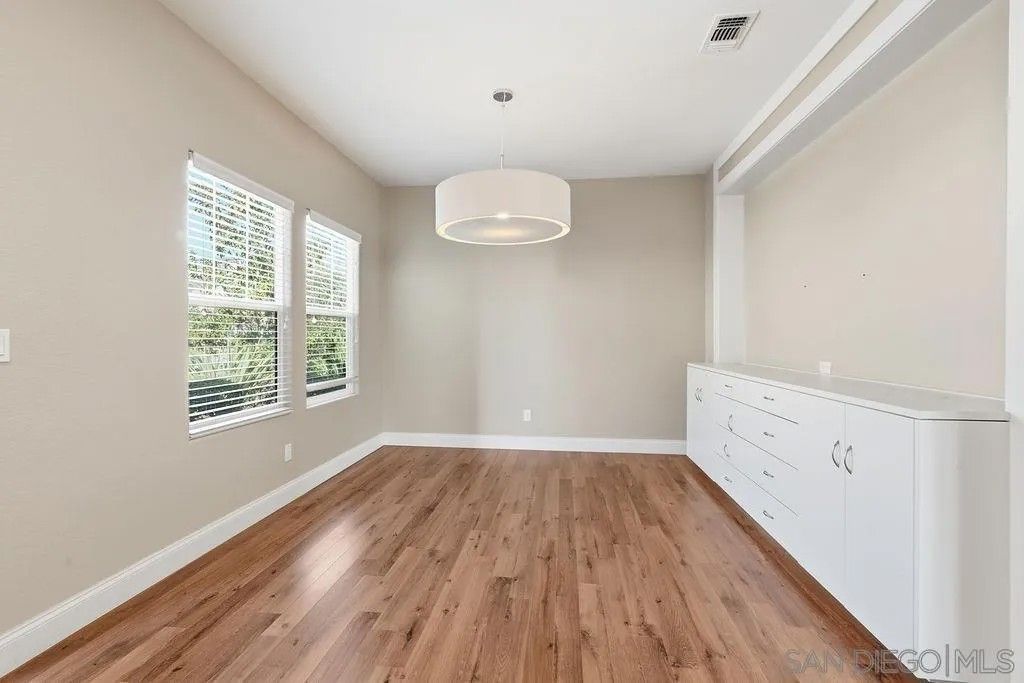 Photo of 721 Hollowbrook Ct, San Marcos, CA 92078 (MLS # 260004766)