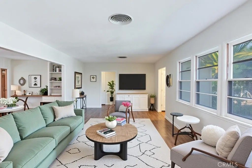 Photo of 12500 Martha St, Valley Village, CA 91607 (MLS # SR25269180)