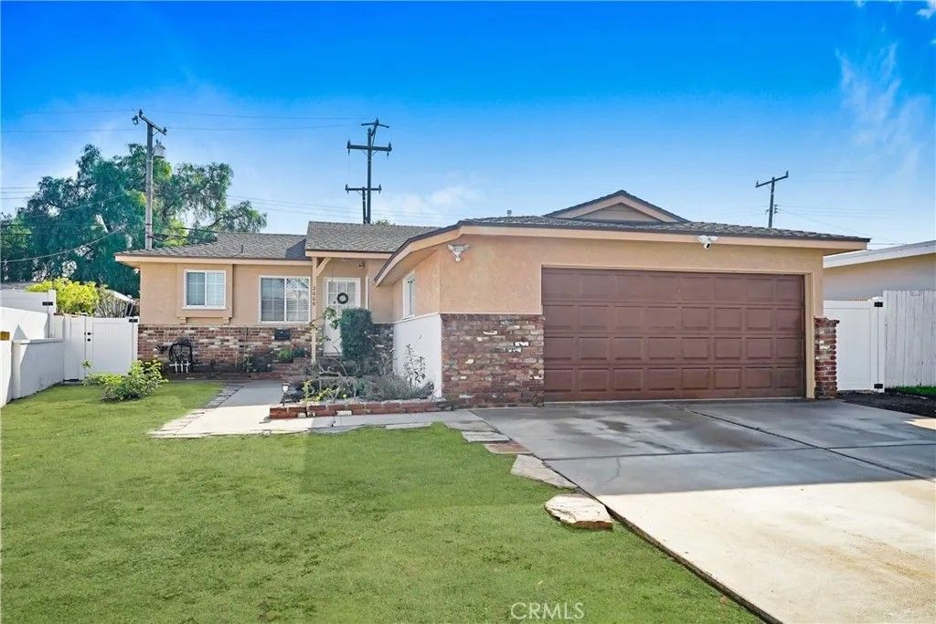 Photo of 2006 W 180th Place, Torrance, CA 90504 (MLS # SB25266860)