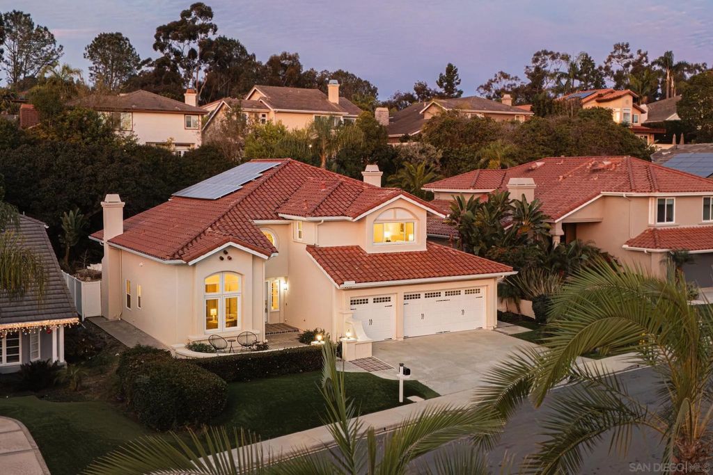 Photo of 4436 Heritage Glen, San Diego, CA 92130 (MLS # 2600540)