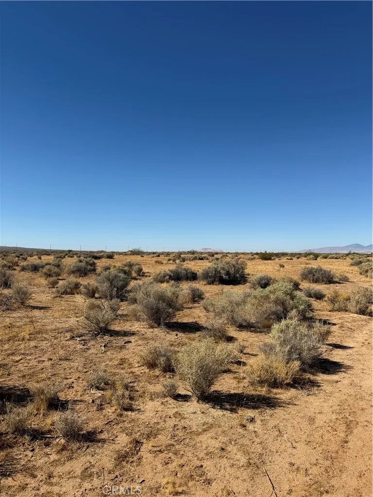 Photo of 0 Moss Ave, California City, CA 93504 (MLS # HD26218257)