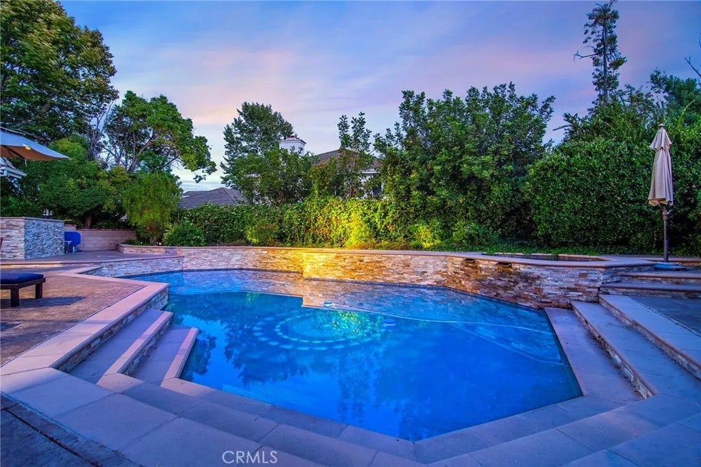 29450 Cambridge Court