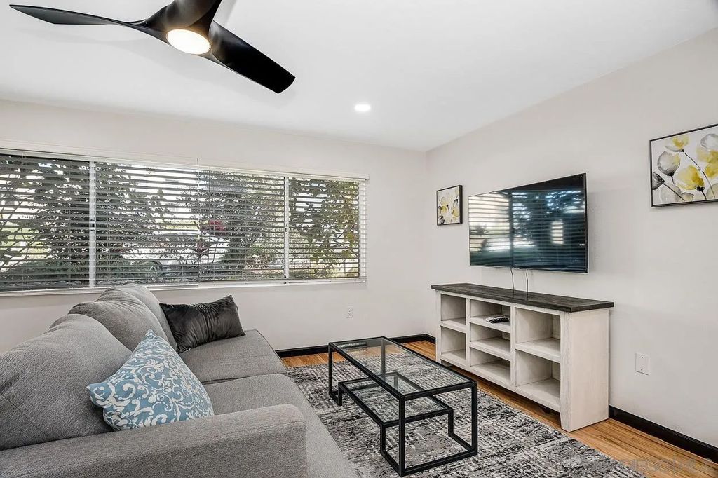 Photo of 7680 La Jolla Blvd, La Jolla, CA 92037 (MLS # 260008423)