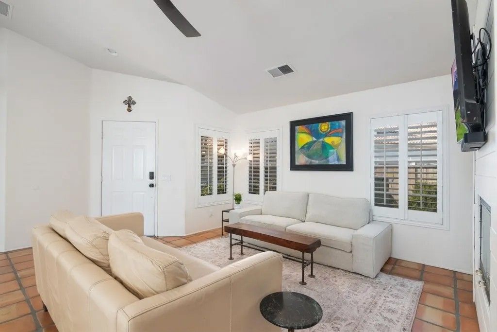 Photo of 23825 Corte Picante, Murrieta, CA 92562 (MLS # SW25162161)