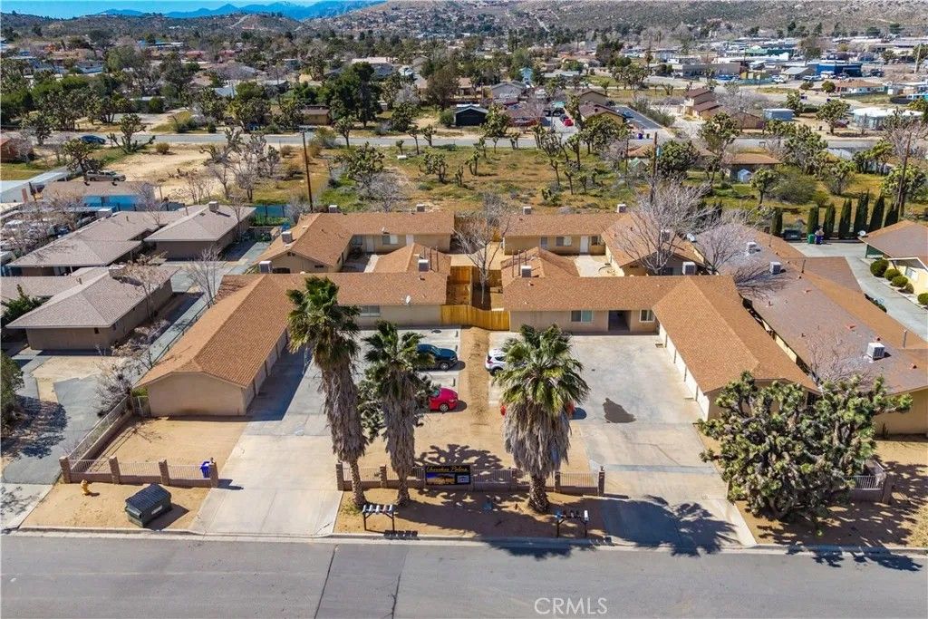 Photo of 7428 Cherokee, Yucca Valley, CA 92284 (MLS # JT26047498)