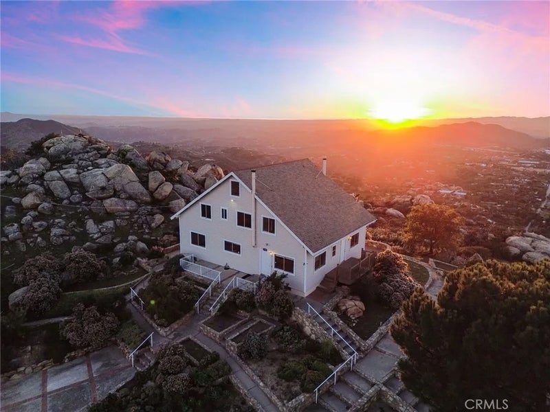 6750 Rainbow Heights Road
