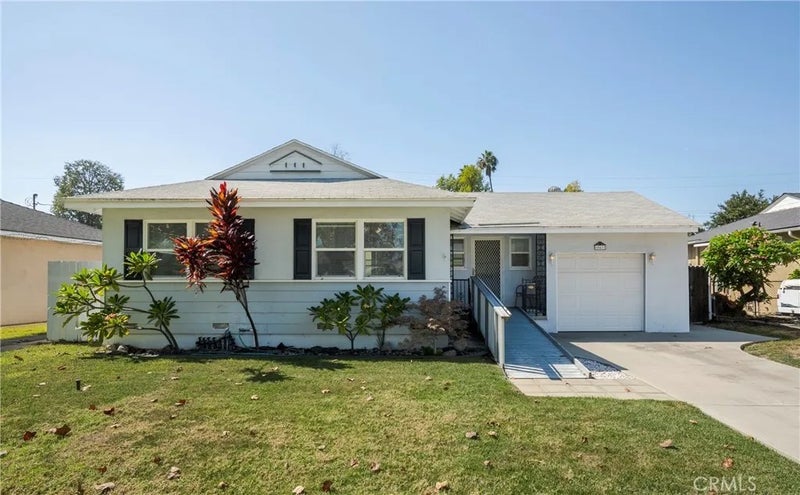 10433 La Serna Drive