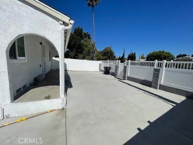 10802 Crockett Street