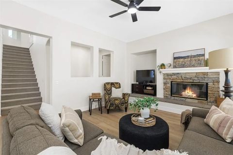 Tiny photo for 37672 Oxford Drive, Murrieta, CA 92562 (MLS # SW26100592)