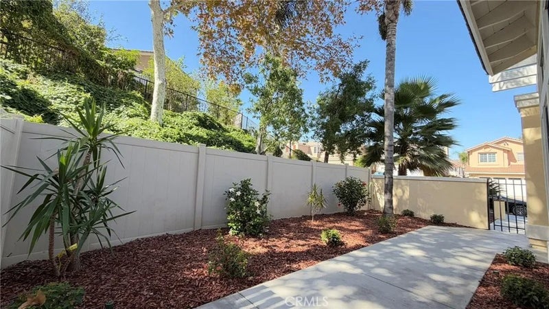 2060 Cedar Glen