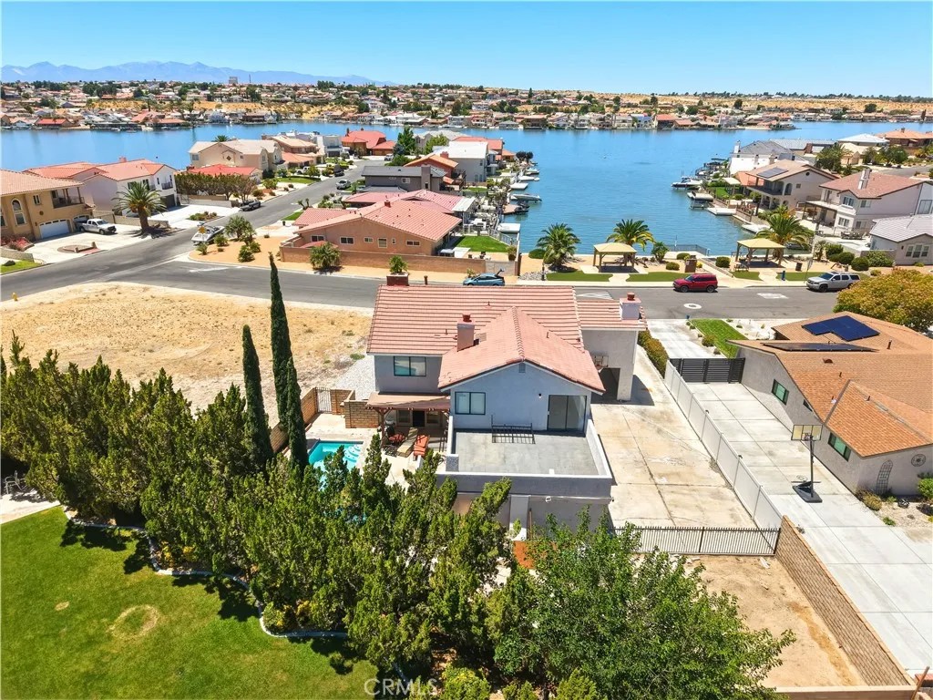 18380 Lakeview Drive
