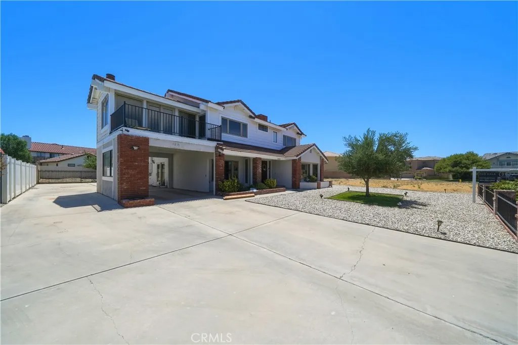 18380 Lakeview Drive