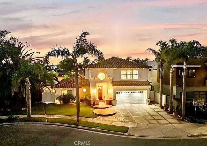 9112 Playa Drive