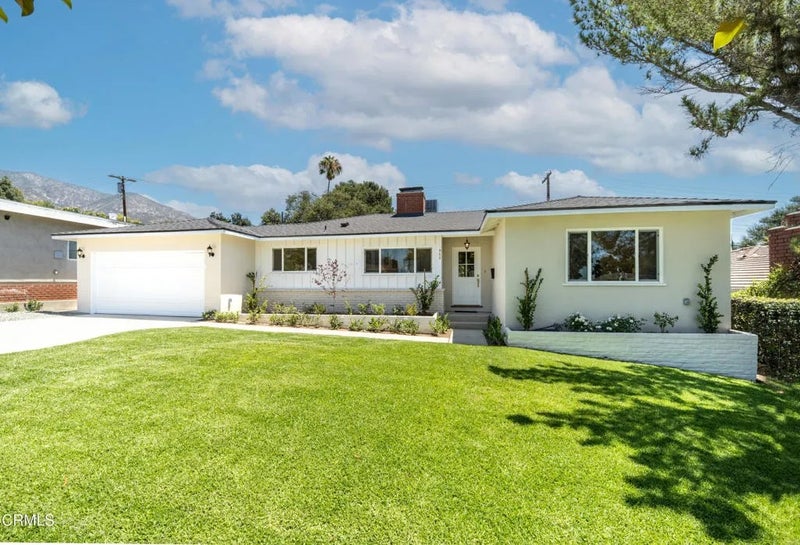 960 Crestview Drive