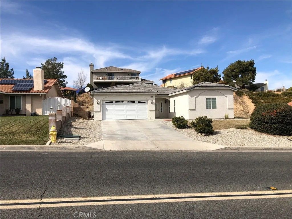 Photo of 18198 Kalin Ranch Road, Victorville, CA 92395 (MLS # HD26061629)