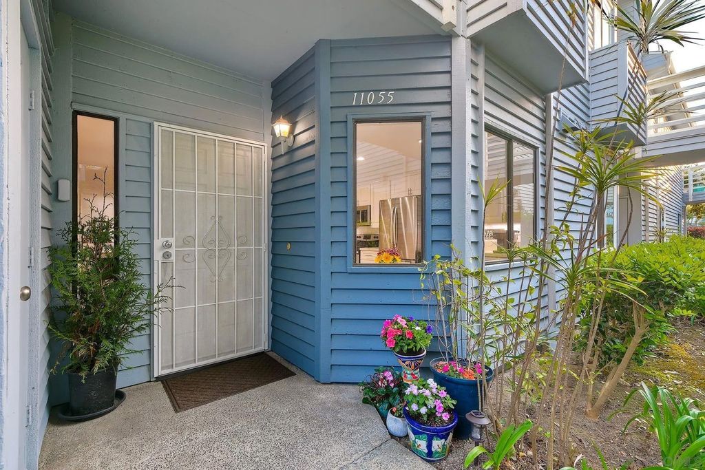 Photo of 11055 Caminito Vista Pacifica, San Diego, CA 92131 (MLS # 260010577)