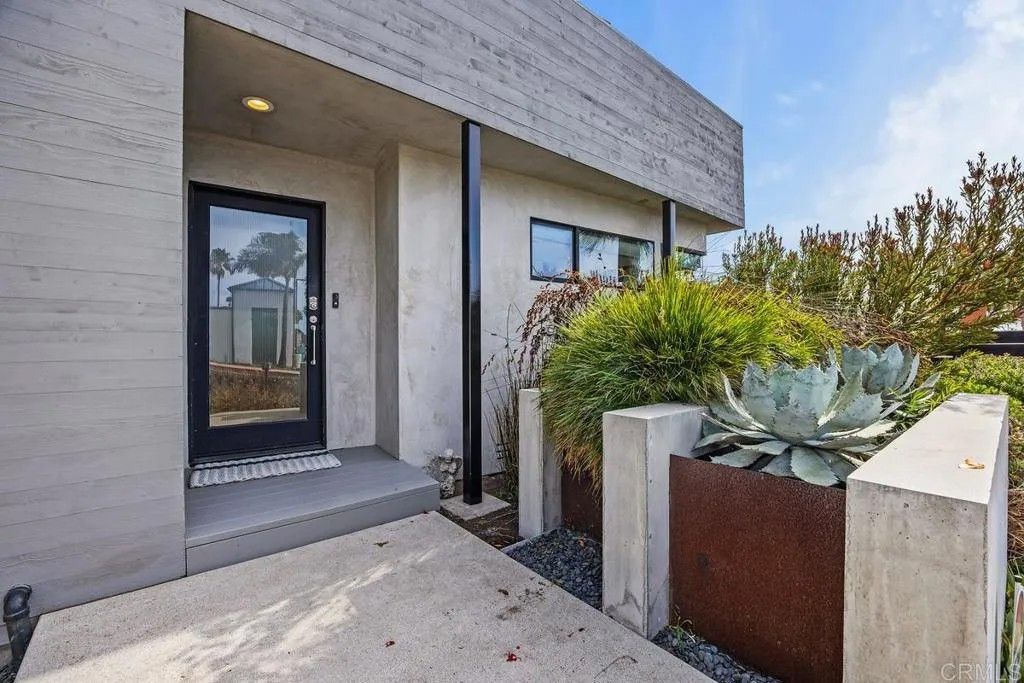 Photo of 27 E E Street, Encinitas, CA 92024 (MLS # NDP2603755)