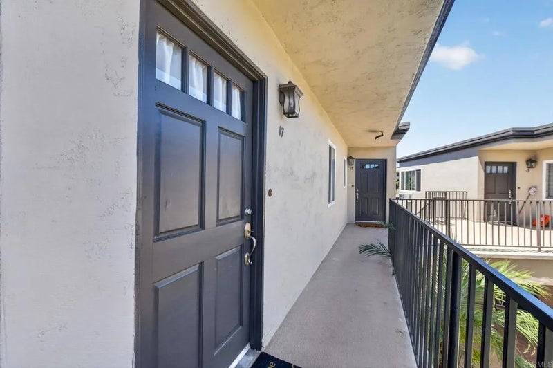 1160 E Lexington Avenue 17
