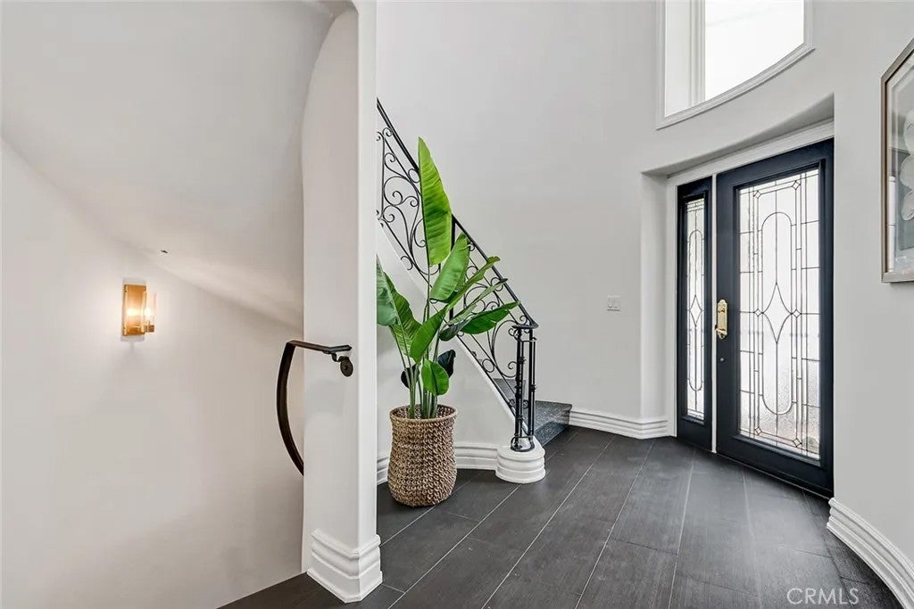 225 Rosecrans Place