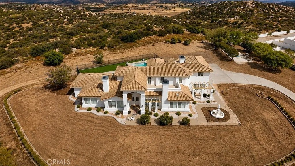 Photo of 31900 Via Del Senor, Homeland, CA 92548 (MLS # IV26076887)